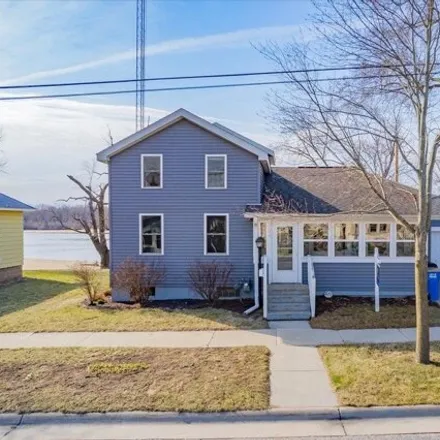 Buy this 3 bed house on 764 West Edgewater Street in Portage, WI 53901