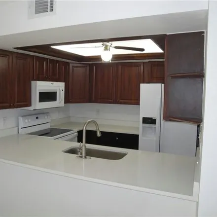 Image 3 - New Post Drive, Salvista, North Fort Myers, FL 33917, USA - Condo for sale