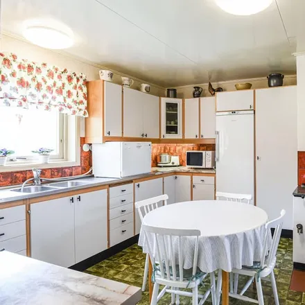 Rent this 2 bed house on 462 80 Vänersborg