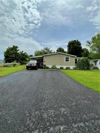 Buy this studio apartment on Gapview Trailer Park in Lehigh Township, PA 18088