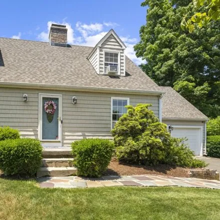 Buy this 3 bed house on 21 Wooding Rd in Wallingford, Connecticut