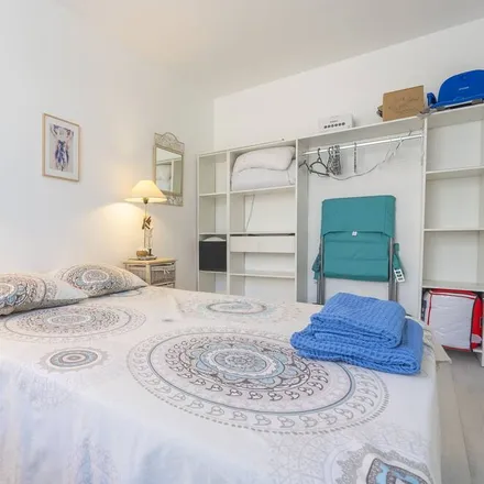 Rent this 3 bed house on Six-Fours-les-Plages in Boucle de la Cantarelle, 83140 Six-Fours-les-Plages