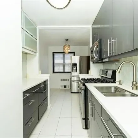 Image 4 - 94-30 60th Avenue, New York, NY 11373, USA - Apartment for rent