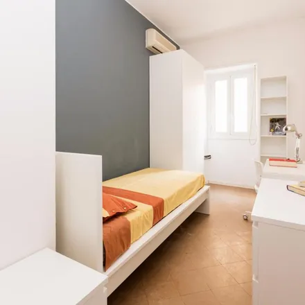 Image 4 - Via Panfilo Castaldi, 00153 Rome RM, Italy - Apartment for rent