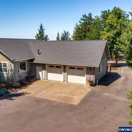 Buy this 3 bed house on Boones Ferry Road Northeast in Woodburn, OR 97071