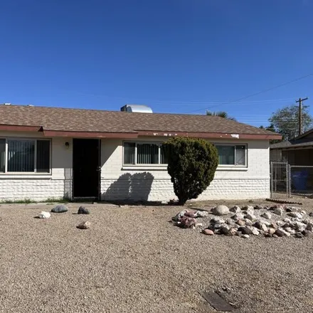 Rent this 3 bed house on 2432 West Butler Drive in Phoenix, AZ 85021
