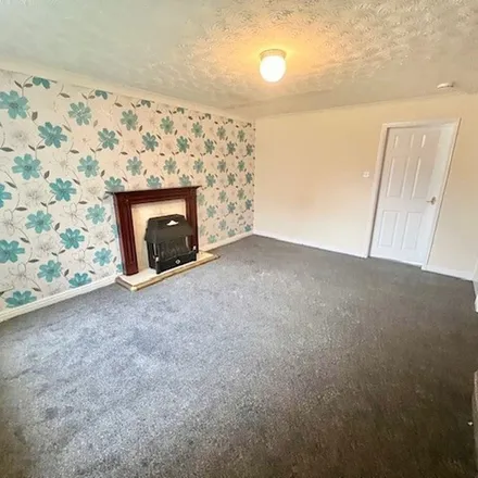 Image 2 - Carling Close, Bradford, BD7 4RU, United Kingdom - Apartment for rent