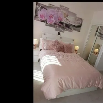 Rent this 1 bed apartment on Ripplegate Walk in London, IG11 0YS