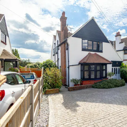 Buy this 4 bed house on Crosby Road in Southend-on-Sea, SS0 8LF