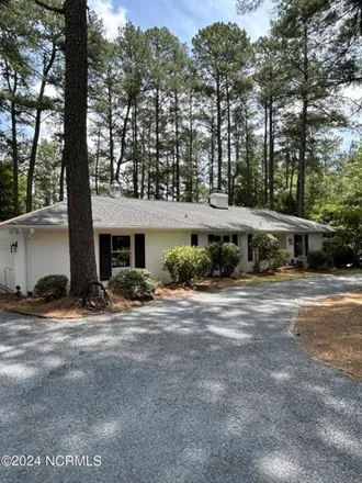 Image 2 - 109 Canterbury Rd, Southern Pines, North Carolina, 28387 - House for sale