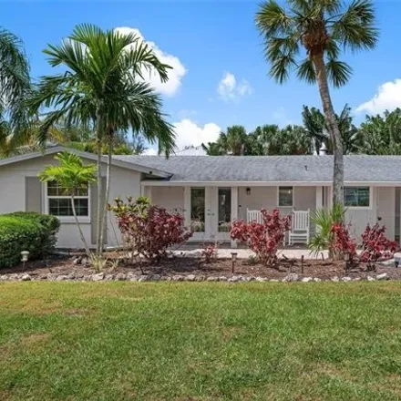 Image 1 - 211 Island Circle, Siesta Key, FL 34242, USA - House for rent