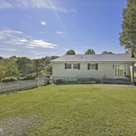 Image 6 - 1707 Delwood Circle, Wedgewood Hills, Greeneville, TN 37745, USA - House for sale