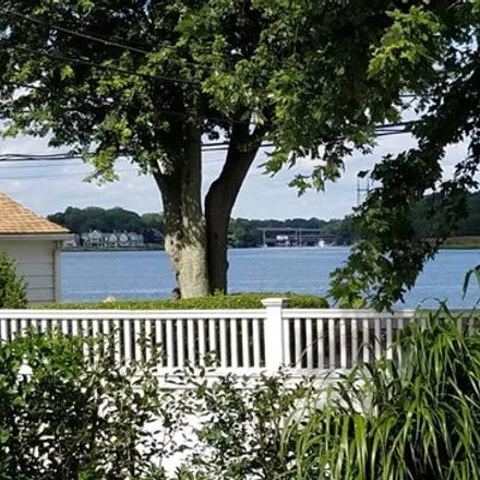 Image 3 - 5 Rowland Place, Westport, CT 06880, USA - House for rent