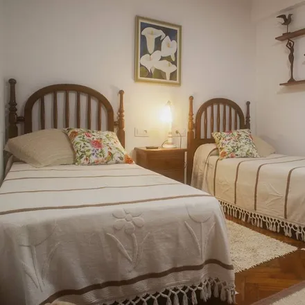 Rent this 3 bed condo on B&B Hotel Vigo in Rúa de Alfonso XIII, 11