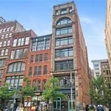 Rent this 3 bed condo on Specialty Luggage in Liberty Avenue, Pittsburgh