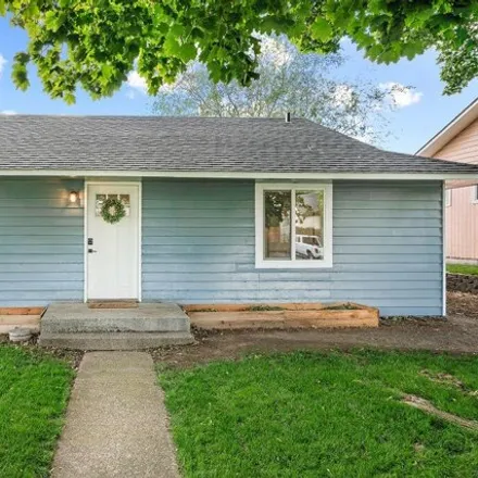Buy this 2 bed house on 968 South 36th Avenue in Yakima, WA 98902