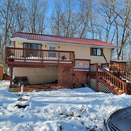 Buy this 3 bed house on 168 Cardinal Drive in Lehman Township, PA 18324