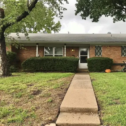 Rent this 3 bed house on 2641 Lasalle Drive in Irving, TX 75062