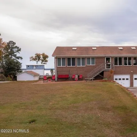 Buy this 4 bed house on 555 Hardison Drive in Minnesott Beach, Pamlico County