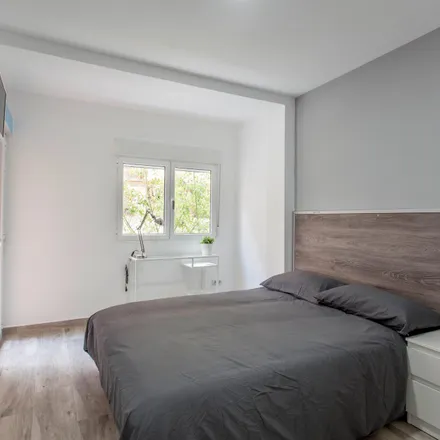 Rent this 5 bed room on Carrer de l'Impressor Lambert Palmart in 36, 46022 Valencia