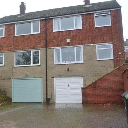 Rent this 3 bed house on Greenacres Close in Unstone Green, S18 1WE