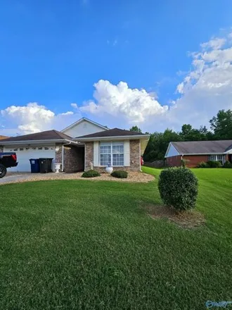 Rent this 3 bed house on 299 Glen Meadows Lane in Harvest, Madison County