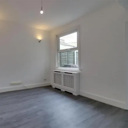 Image 7 - 34 Southwell Grove Road, London, E11 4PP, United Kingdom - Townhouse for rent