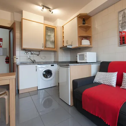 Image 7 - Rua de Santos Pousada, 4000-478 Porto, Portugal - Apartment for rent