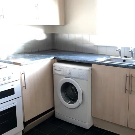 Rent this 2 bed apartment on Knowsley Road in New Ferry, CH42 1QB