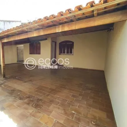 Buy this 3 bed house on Rua dos Eucalíptos in Cidade Jardim, Uberlândia - MG