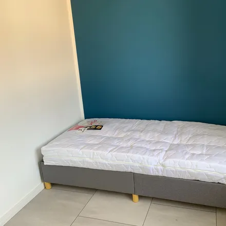 Rent this 3 bed apartment on Gerlindstraße 15 in 44319 Dortmund, Germany