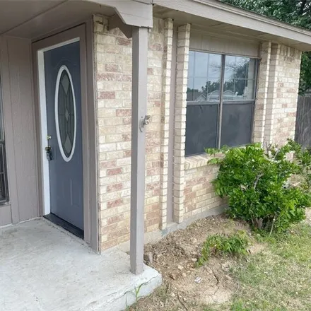 Image 3 - 4113 Pepperbush Drive, Fort Worth, TX 76137, USA - House for rent