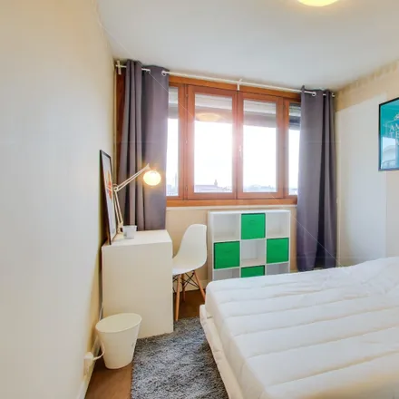 Rent this 3 bed room on 112 rue de la Barre