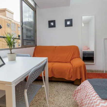Rent this 5 bed apartment on Horno María in Carrer del Poeta Mas i Ros, 46021 Valencia
