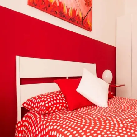 Rent this 6 bed room on Scavolini in Corso Sempione, 39