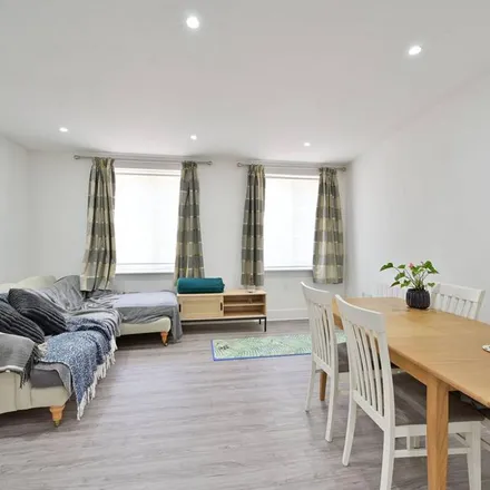 Rent this 2 bed apartment on 404 Garratt Lane in London, SW18 4HP