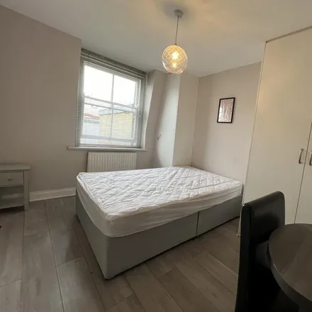 Rent this studio apartment on Lithos Road in London, NW3 6DX