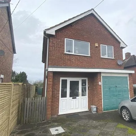 Buy this 3 bed duplex on Queens Road in Telford, Shropshire