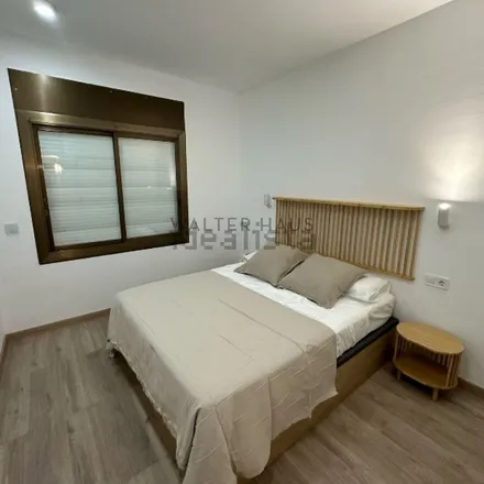 Rent this 4 bed apartment on Banco Español de Crédito (Banesto) in Plaça de Catalunya, 10