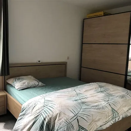 Rent this 2 bed apartment on Chaussée de Neufchâteau 17 in 6640 Vaux-sur-Sûre, Belgium