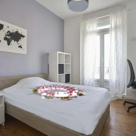 Rent this 4 bed room on 211 Rue Léon Gambetta in 59000 Lille, France