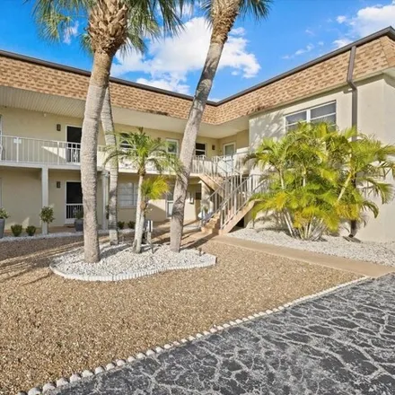 Image 1 - 618 West Flamingo Drive, Venice, FL 34285, USA - Condo for sale