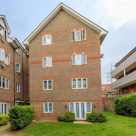 Image 7 - Farnburn Avenue, Britwell, SL1 4XU, United Kingdom - Apartment for sale