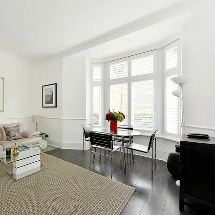 Image 2 - Editha Mansions, Edith Grove, Lot's Village, London, SW10 0NJ, United Kingdom - Apartment for rent