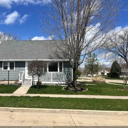 Buy this 4 bed house on 1512 Rush Avenue in Oshkosh, WI 54902