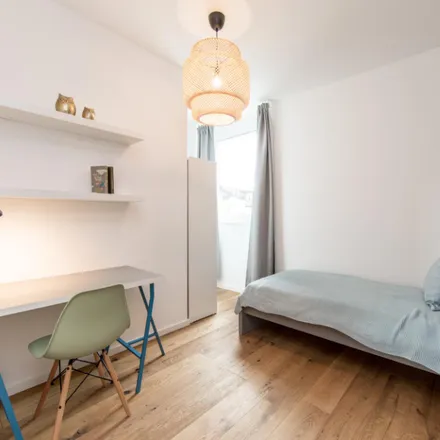 Rent this 5 bed room on Nazarethkirchstraße 51 in 13347 Berlin, Germany
