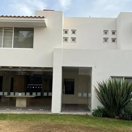 Buy this 4 bed house on Calle Caballerangos 108 in Bosques Del Refugio, 37123 León