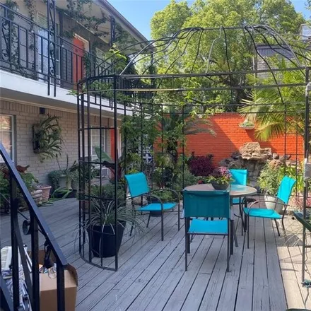 Rent this 1 bed apartment on 760 Colquitt Street in Houston, TX 77006