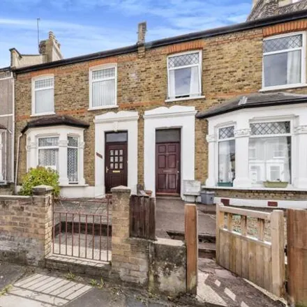 Buy this 2 bed townhouse on Braidwood Road in London, SE6 1SX