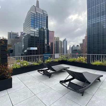 Image 6 - The Michelangelo, 152 West 51st Street, New York, NY 10019, USA - Apartment for rent